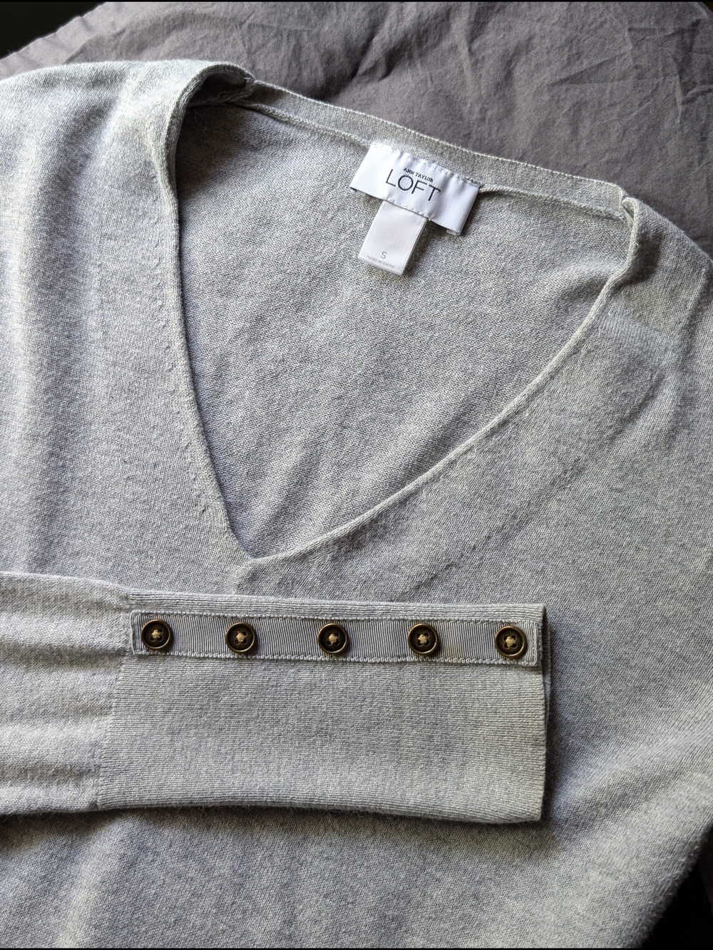 Ann Taylor LOFT Women's Light Gray V-Neck Sweater with Button Cuff